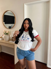 Load image into Gallery viewer, SUNDAYS ARE MADE FOR CROISSANTS TEE
