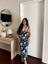 Load image into Gallery viewer, DARLING MIDI DRESS
