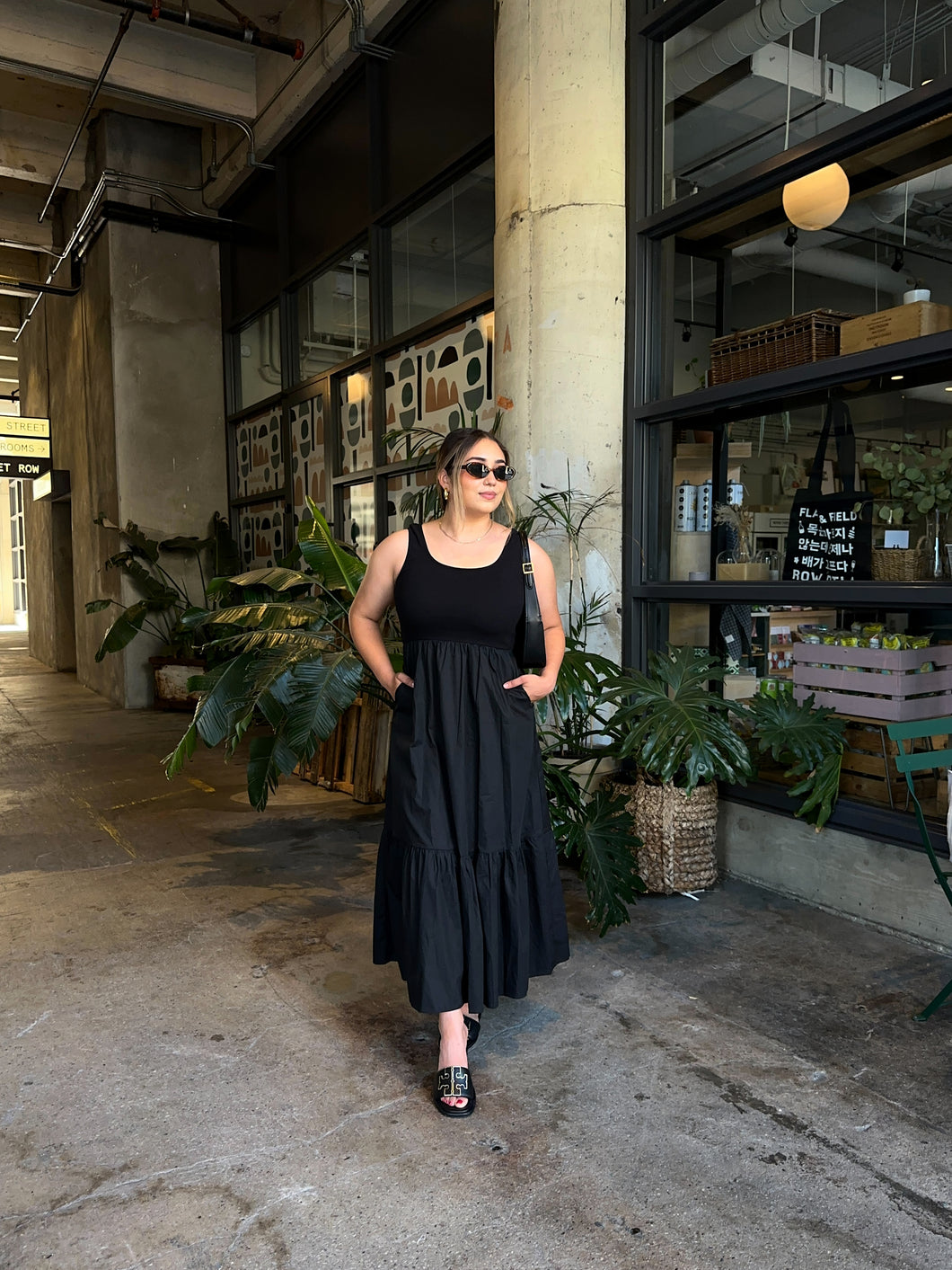 ITALIAN SUMMER DRESS – DVINE by Ana ITALIAN SUMMER DRESS – DVINE by Ana
