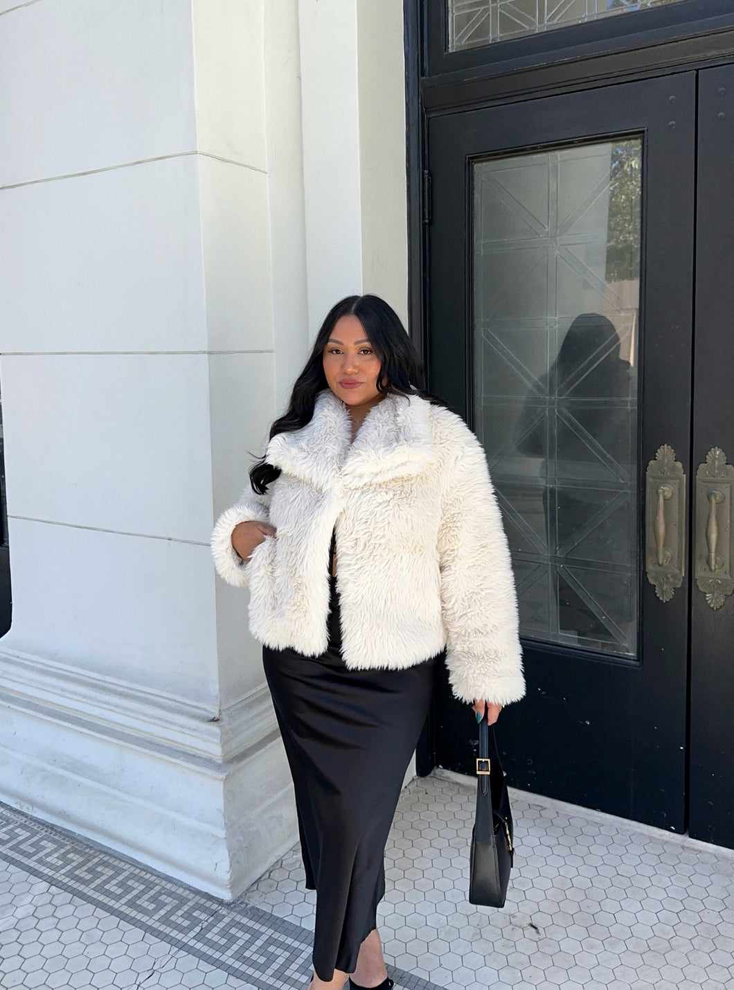 SNOWY ALLURE COAT